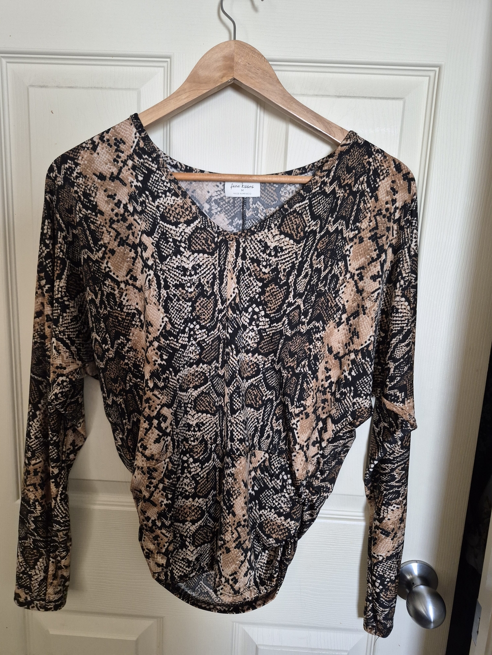 Size M Free Kisses Snake-Print Long Sleeve Top - Beige/Black